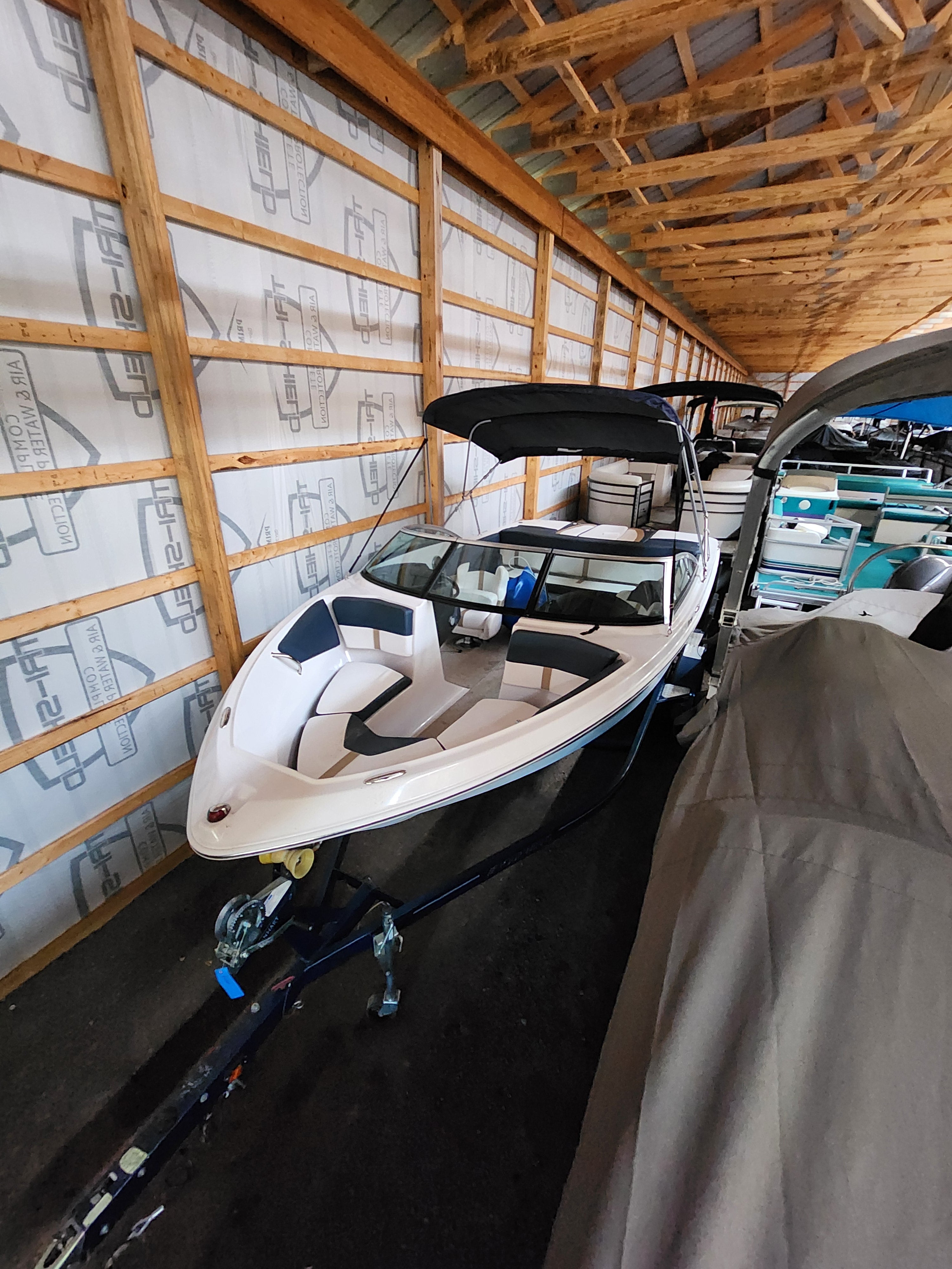 2013 Four Winns H200