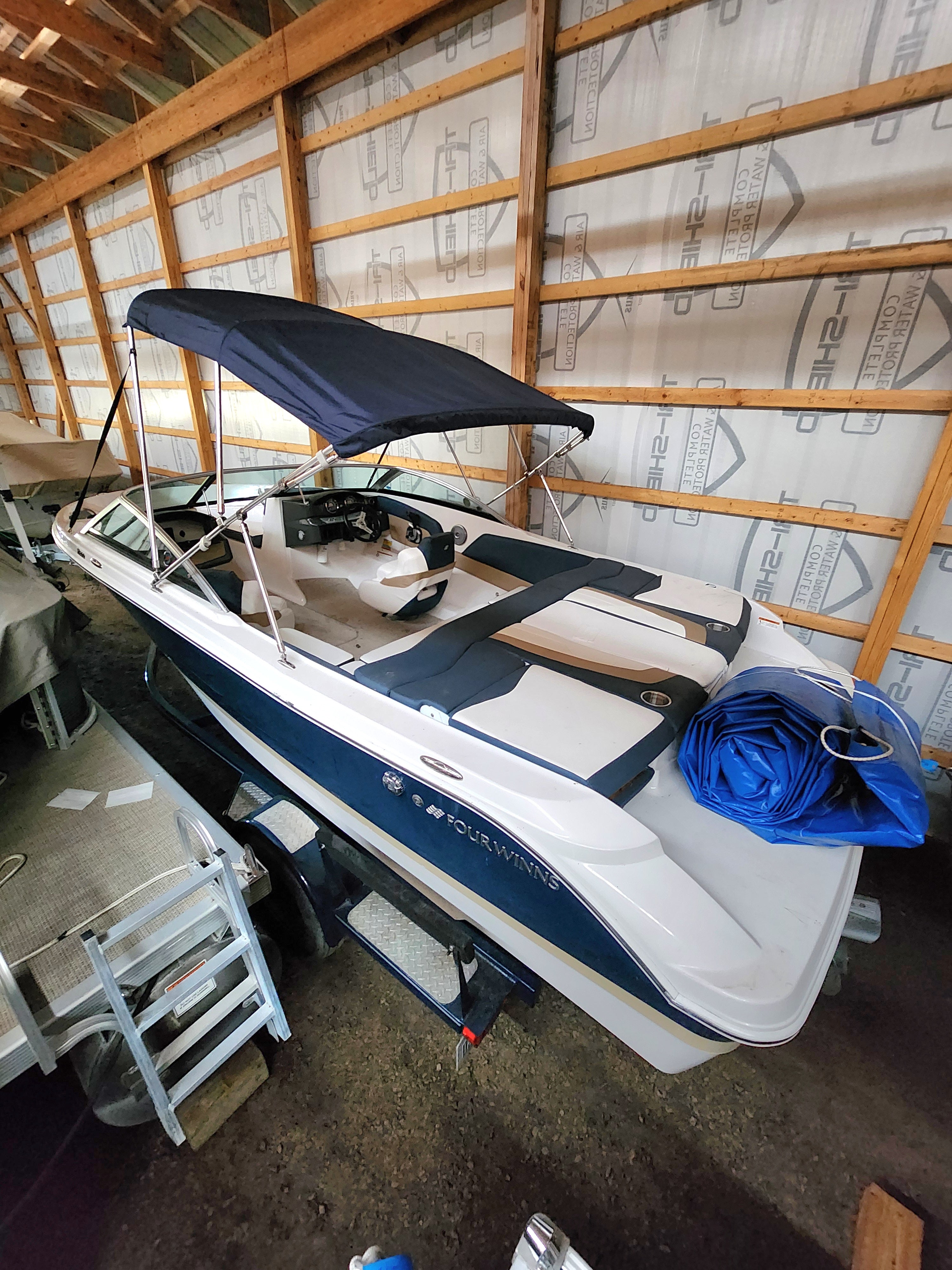 2013 Four Winns H200