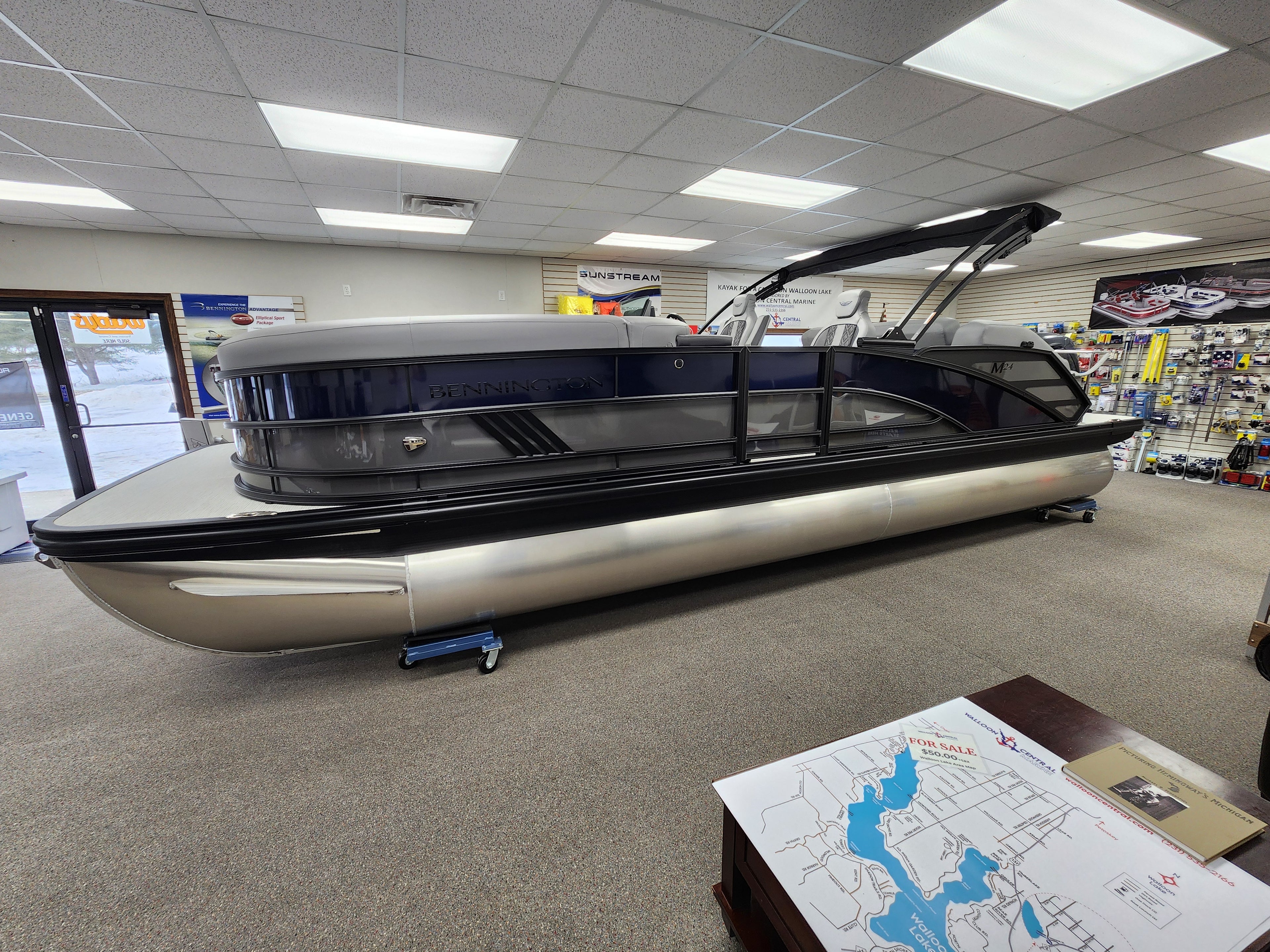 2026 Bennington M24 Tritoon Walloon Charlevoix Petoskey 