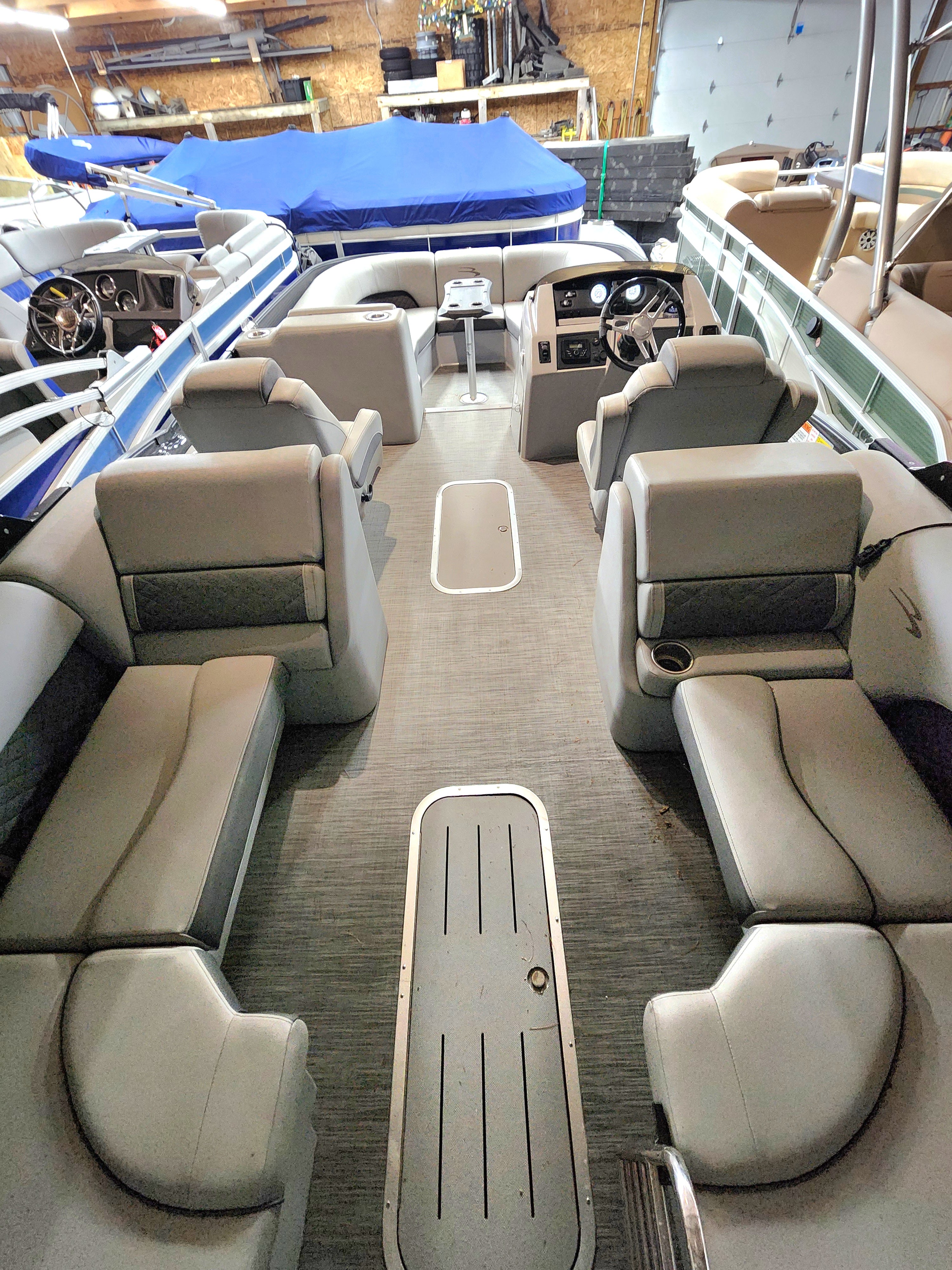 2021 Bennington Bowrider Pontoon / Tritoon for sale in Harbor Springs Michigan with a Yamaha Outboard motor. Boat for sale