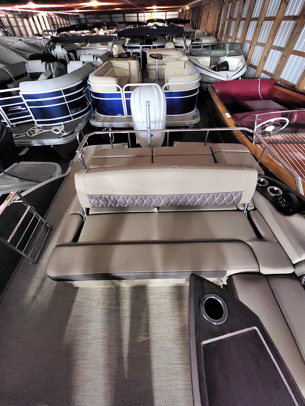 2022 Bennington 25RSB Tritoon w/300hp