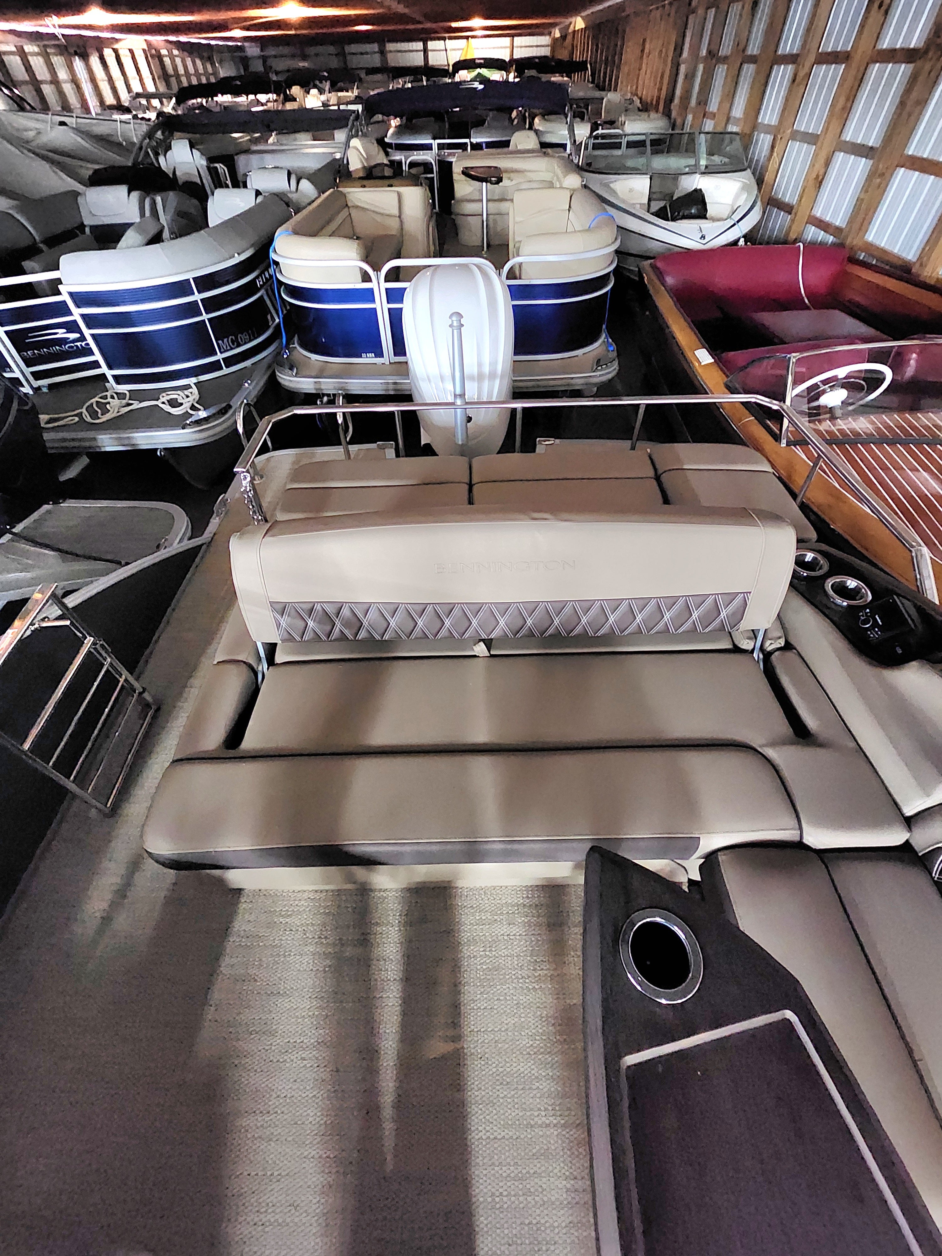 2022 Bennington 25RSB Tritoon w/300hp