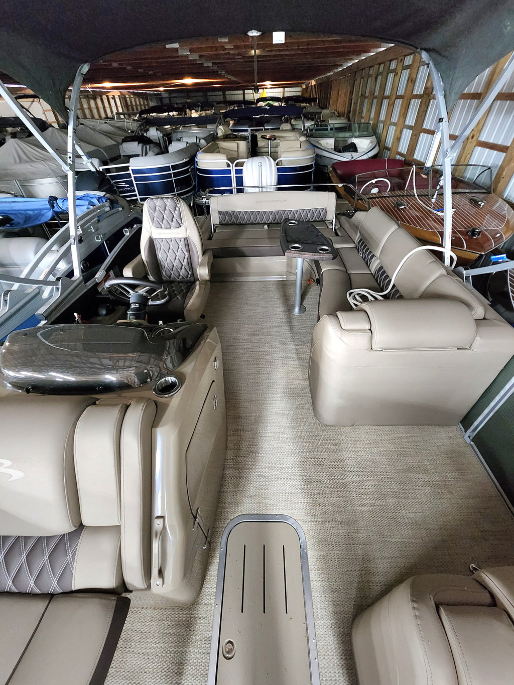 2022 Bennington 25RSB Tritoon w/300hp