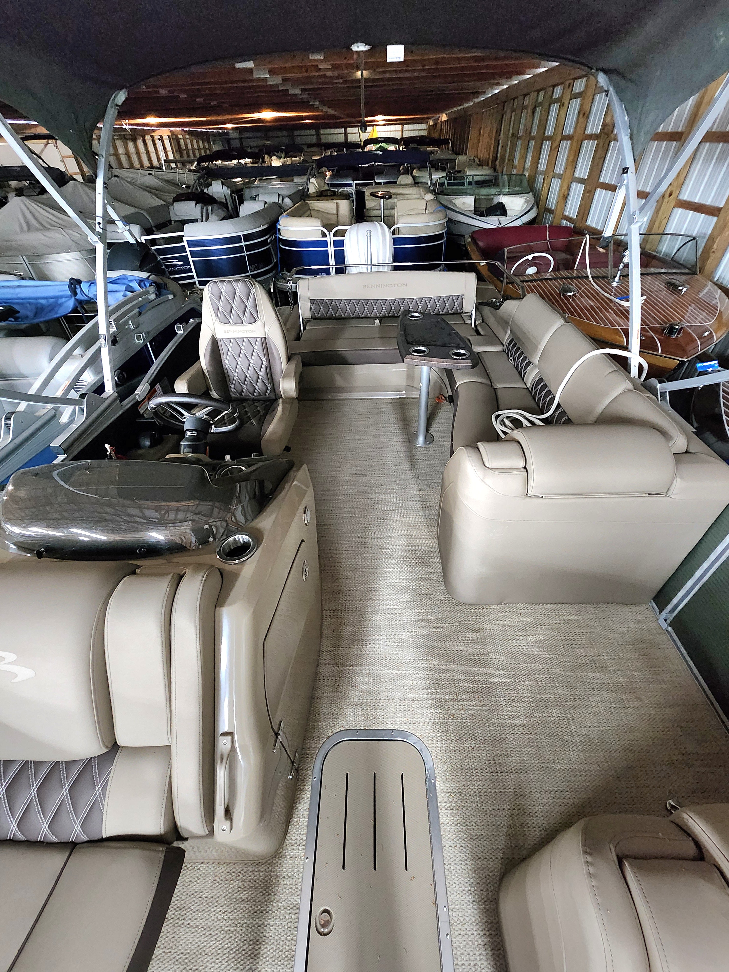 2022 Bennington 25RSB Tritoon w/300hp