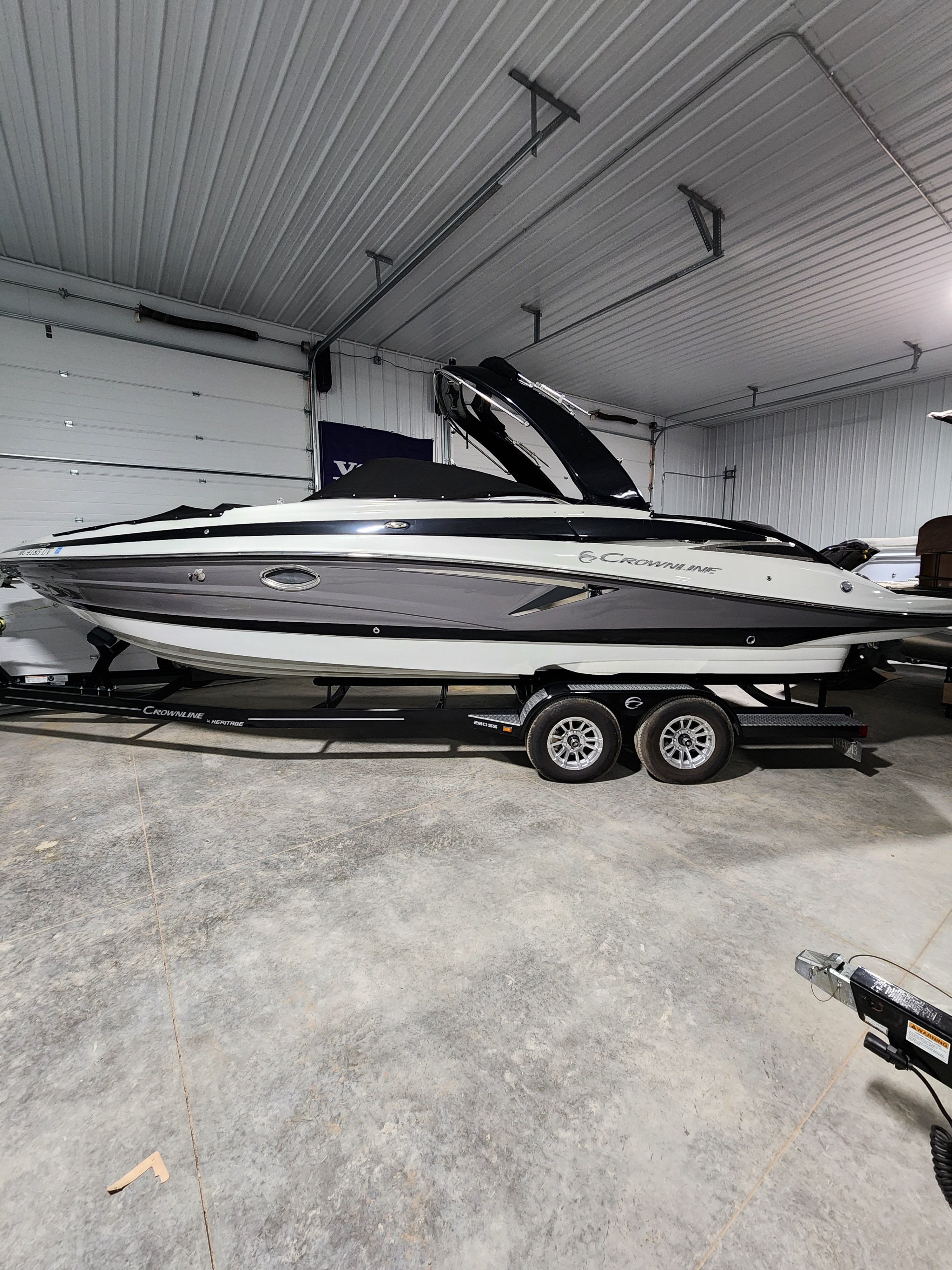 2022 Crownline 280ss