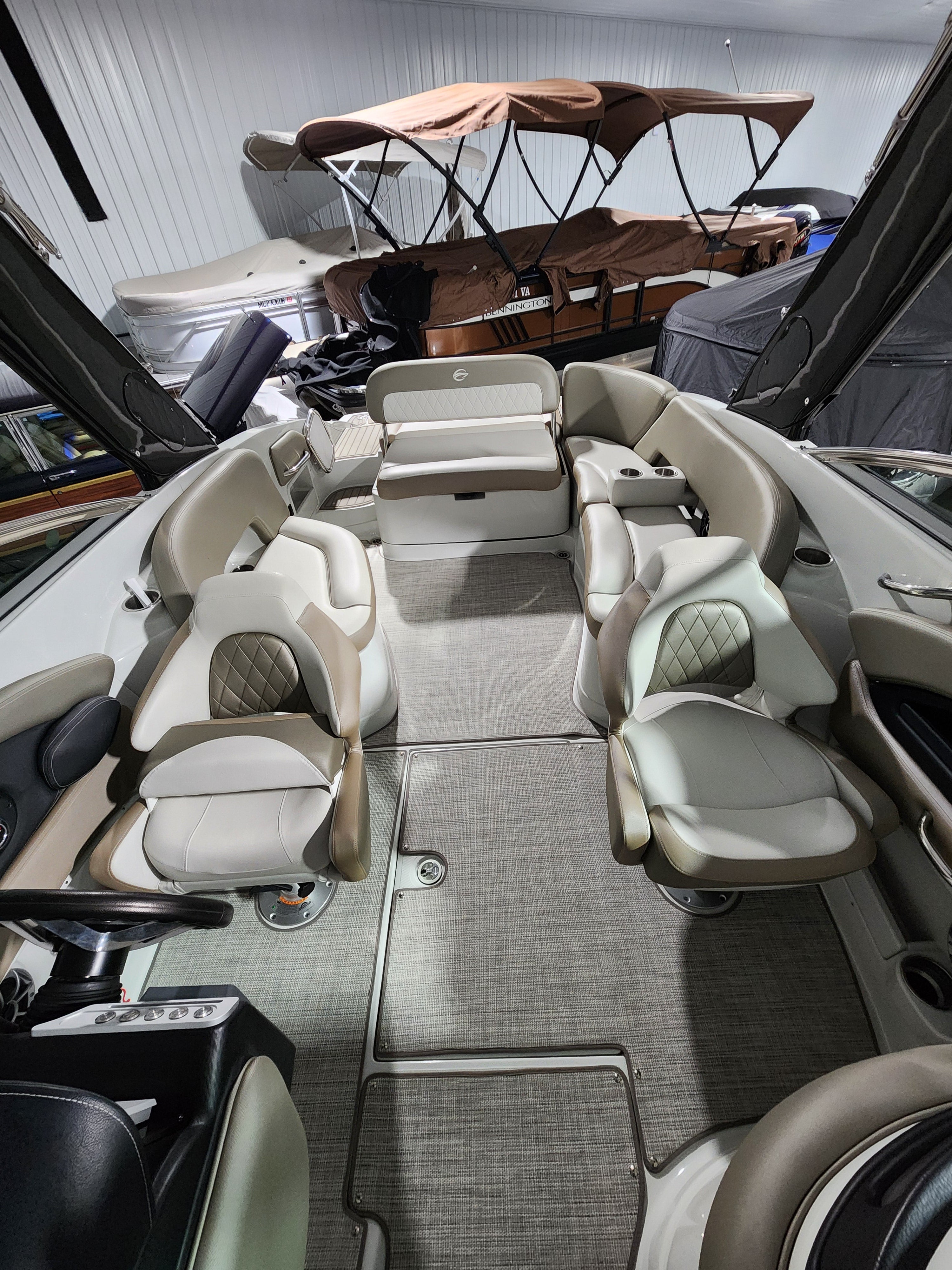 2022 Crownline 280ss